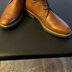 Elegant Tan Leather Chukka Boots